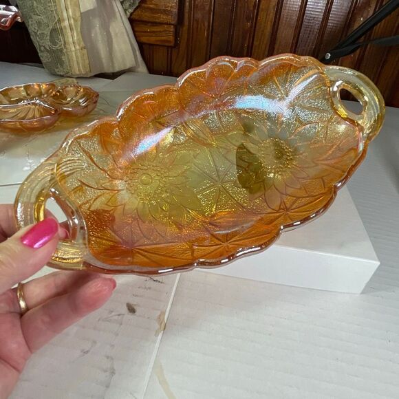 Vintage Carnival Indiana Glass Co. Marigold Lily Pons iridescent dish. - Picture 2 of 7